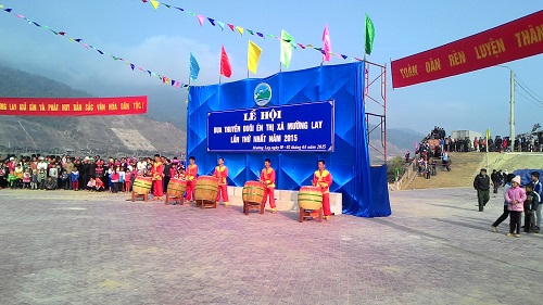 ពិធីបុណ្យអ៉ុំទុកនៅទីរូមខេត្ត Muong Lay លើកទី១